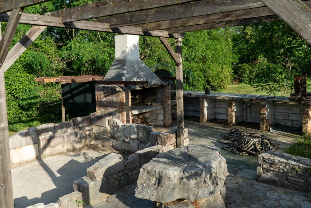 Julijud, Heated Pool, Jacuzzi, Dome And Sauna Brajkovici  المظهر الخارجي الصورة